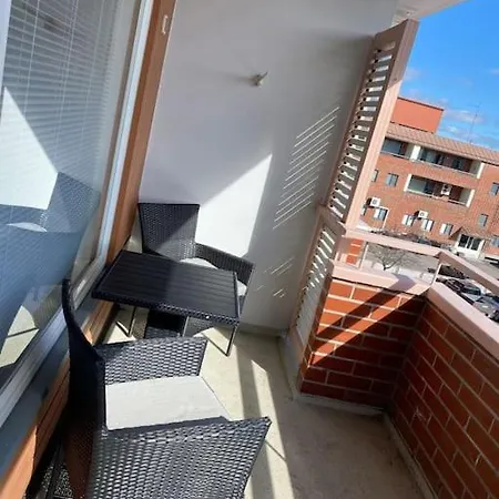 Saunallinen Yksioe Keskustassa Lägenhet *